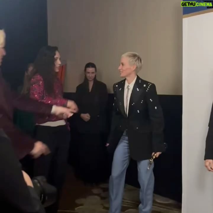 Megan Rapinoe Instagram - One like = One round of applause for the Paul G. Allen Humanitarian Award Winner, @mrapinoe π π Thrilled to see you celebrated at the 89th Annual Seattle Sports Star of the Year Awards π«Ά #meganrapinoe #seattlereign #womenssports