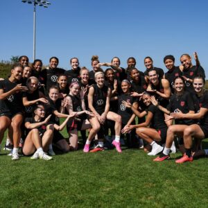 Megan Rapinoe Instagram - Pinoe’s final training 💙❤️