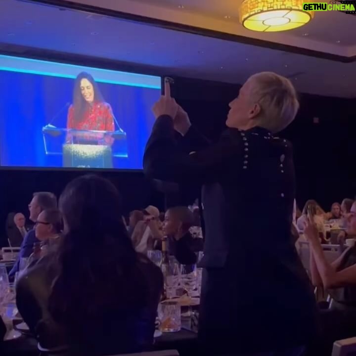 Megan Rapinoe Instagram - One like = One round of applause for the Paul G. Allen Humanitarian Award Winner, @mrapinoe π π Thrilled to see you celebrated at the 89th Annual Seattle Sports Star of the Year Awards π«Ά #meganrapinoe #seattlereign #womenssports