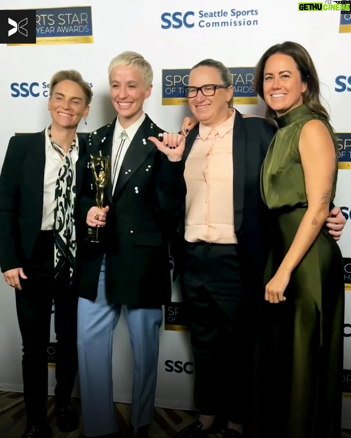 Megan Rapinoe Instagram - One like = One round of applause for the Paul G. Allen Humanitarian Award Winner, @mrapinoe π π Thrilled to see you celebrated at the 89th Annual Seattle Sports Star of the Year Awards π«Ά #meganrapinoe #seattlereign #womenssports