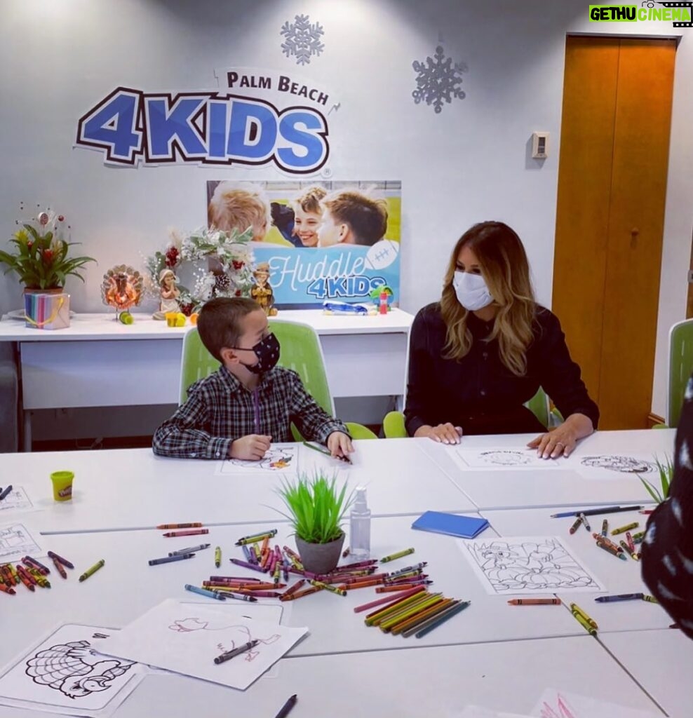Melania Trump Instagram - Thanksgiving is about gratitude, reflection, & giving back to our communities. Thank you @4kids.us for showing me the wonderful network you have built to support our Nation's children. Your work is inspirational & essential to helping those in need.  #HappyThanksgiving
