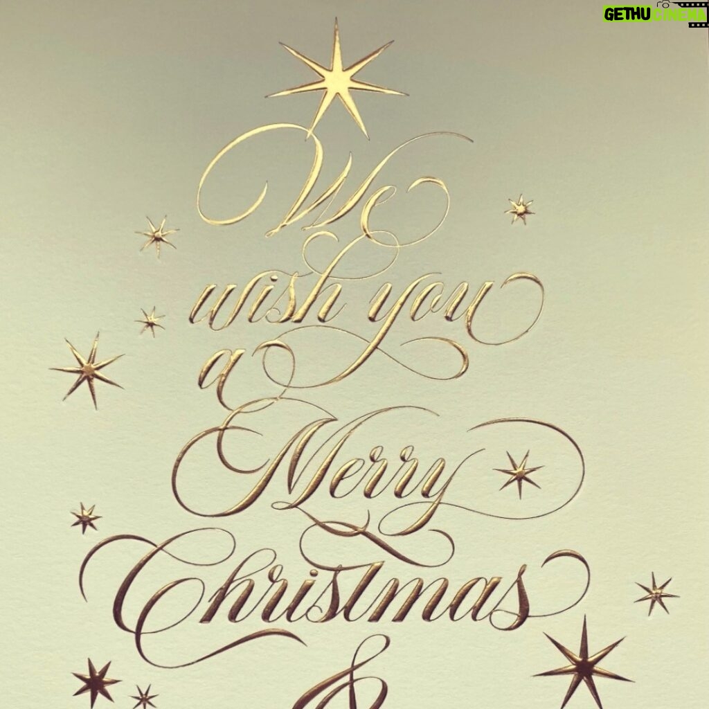 Melania Trump Instagram - Merry Christmas! ✨