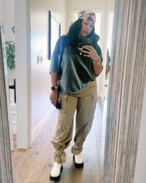 Melanie Fiona Instagram - 👉🏾👉🏾👉🏾 Coining my personal style as “Thug Elegance” ✨ 💪🏾✨… cause if “Blow The Whistle” happens to come on, I’m ready…
in any outfit. 💃🏽🤸🏾‍♂️👌🏾

Swipe for the receipts 😎 #IYKYK