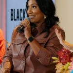 Melanie Fiona Instagram - Those negative thoughts are POWERFUL chile! For every one of them we dish out, it takes SEVEN positive thoughts to negate it! The way you think can change your reality, so remember to be intentional about your self-talk.⁠ .⁠ .⁠ Watch Mama’s Den hosts, @melaniefiona and @codieco, on the Wives Panel of the #BlackLoveSummit when you download @blacklove’s Black Love app!📱