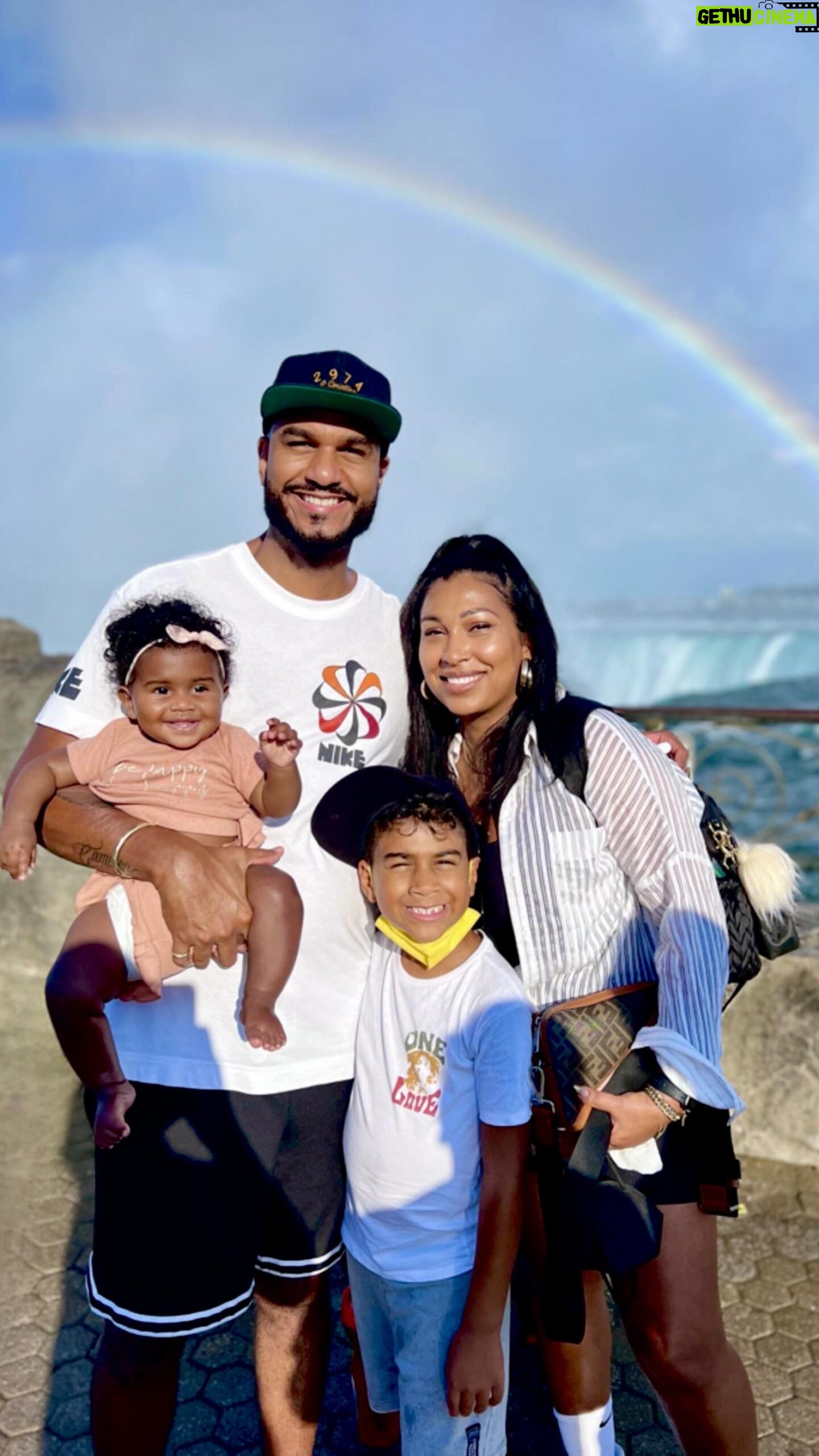 Melanie Fiona Instagram - I don’t know about you, but 2022 felt like the fastest year of my life 😮💨. I went into it completely uncertain of what to expect. I just had a baby was exhausted, lost, feeling so far removed from myself, my industry and society, and had absolutely no idea of how I was going to find my groove again. So, I focused on releasing expectations and prioritizing gratitude and joy. I took every opportunity to LIVE. I pushed hard and showed up for myself when it was most difficult, and stayed completely open to any and every opportunity to allow the Universe to meet me with wonder and experience, and it did just that. 🥹 2022 was a year filled with core memories immersed in Family, Love, Travel, Health, Celebration and SURRENDER… and it turned out to be one of the most beautiful years of my life 🙏🏾. With an abundantly full heart, and a renewed sense of infinite possibility, I’m ready for 2023. No expectations. No pressure. Just doing more of what I love… and an openness to receive everything that’s meant for me. 🙌🏾💜🙌🏾 Happy New Year! More Love to You All. 🎊