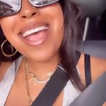 Melanie Fiona Instagram - Warming up to Whitney is my fav way to practice soft and strong singing. She was a master at this. 💜🐐 Also, s/o to @topherpatt holding down that lower octave. IYKYK. 🫶🏾