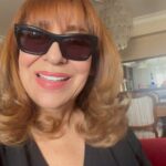 Melek Baykal Instagram - Ellerinize sağlık🙏bir saç siyahtan bu gördüğünüz renge hiç yıpranmadan bu kadar güzelmi açılır👌👏🧿ne diyim vaar olun çocuklar çok mutlu döndüm evime😘mâlum 4 bölümde apar topar yayından kaldırılan #yanodadizi için cevalenin saçları siyah olmuştu😂⭐️👌 @illhanorta ⭐️⭐️⭐️ @ilhan_halis_kuafor 👌