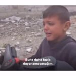 Melek Baykal Instagram – Gök gürültüsünden korkar diye annesinin gece koynunda uyuttuğu güzel çocuk şimdi anasız ve yalnız … 

Dünya sizi ağlıyor güzel oğlum ama filler yine bütün çiçekleri eziyor…