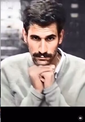 Melek Baykal Instagram - 😢🙏korktukça tutsak , umut ettikçe özgürsün
#denizgezmiş 

Tarih bu utancı hiç unutmasın
