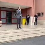 Melek Baykal Instagram – Kocaman yürekli #cumhuriyetöğretmeni seninle gurur duyduk🇹🇷🇹🇷🇹🇷♥️♥️♥️ 
@mustafaoznay 🇹🇷👏
#öğretmen