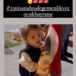 Melek Baykal Instagram - Ailemizin bir tanesiiiii en büyük bayramın kutlu olsuuun🇹🇷♥️😘 #atatürk çocuğuu ne mutlu sana böylesi bir bayram hediye etmiş Atam sizlere🙏🙏🙏🇹🇷🇹🇷🇹🇷 #23nisanulusalegemenlikveçocukbayramı