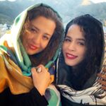 Melika Sharifinia Instagram - . خوشا سالی که در آغوش تو آغاز شود♥️ . سال نو مبارک امیدوارم امسال فقط بخندین و کیف کنین🌹 . . عکس اول از پسرعمه جان @ahmadreza_shojaei 💚