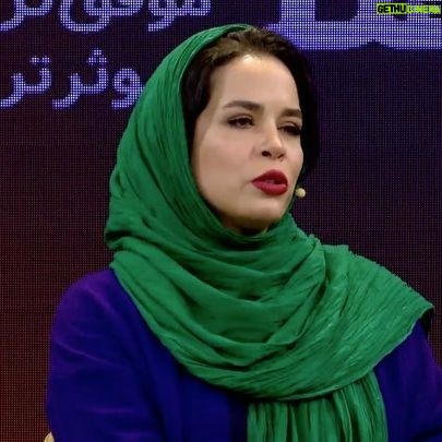 Melika Sharifinia Instagram - ا تیزر مصاحبهای دلنشین با برنامهی باهم @baaham.campaign 🌱 این مصاحبه برام از تمام مصاحبههای زندگیم جذابتر بود چون نه دربارهی سینما بود ، نه بازیگری ، نه خانواده هنری داشتن ! فقط و فقط دربارهی جگرگوشهم «کیلوریزون» بود 💚 @kiloorizoon 💚 بچهای که از اولین نفس خودم بزرگش کردم و شاهد رشدش بودم و نماد همت و اراده و تلاش خودم و فقط خودمه توی این مصاحبه که ناگفتههای زیادی گفته شد نه کسی از موضوع منحرف شد و نه از حضور من برای جواب دادن به سوالات بیربط سوءاستفاده شد بلکه همهچیز درست همون جوری که باید پیش میرفت، پیش رفت و این ، همین اتفاق ساده و نرمال ! برای من بسیار ارزشمند بود 🌱 مصاحبهی کامل رو شنبه میذارم دوست داشتین ببینین 🌹