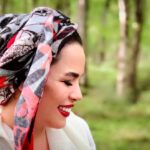 Melika Sharifinia Instagram - ا هیچ می‌‌دانی قدرتِ قلبِ لعنتی‌ات را؟ لب‌های من با «تو» به خنده باز می‌شوند همیشه... و دیگران دائم می‌گویند چه خوش خنده‌ای تو ! ا ا #ملیکا_شریفی_نیا #جنگل #قلب_بزرگ #زندگی #نفس