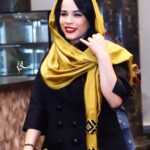 Melika Sharifinia Instagram - ا اکران «ما همه با هم هستیم» فیلمی که دوست می‌داشتم به کارگردانی همیشه جذابِ آقای کمال تبریزی🌹 که همچنان کمدیِ تمیز و سطح بالا رو زنده نگه داشتن 🙏🏻 و بازی‌هایی روان و دل‌نشین👌 حتما ببینید و لذت ببرید ا 📸 @saghibaligh 🌹 📸 @maryamrazavii ♥️ ا کت شلوار زیبا از ندای هنرمند و مهربانم ♥️ @olga.gallery شال زیبا از پانیذ عزیز و هنرمندم ♥️ @paniz.style ا ا #ملیکا_شریفی_نیا #ما_همه_با_هم_هستیم #کمال_تبریزی #فیلم_خوب