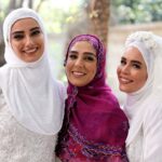 Melika Sharifinia Instagram - . تو زندگی هر کسی از این اتفاقات می‌افته درست زمانی که فکر می‌کنی دیگه بهتر از این نمی‌شه یهو به خودت میای و می‌بینی دیگه بدتر از این نمی‌شد! . اینم شانس مُن و نجلایه . نظرتون راجع‌به این سریال چیه؟ . . عکس‌ها از مهفام هاشمی عزیز @mahfamhashemi ♥️ . . #سریال #شبکه۳ #تلویزیون #ماه_رمضان #نجلا۲ #نجلا #عشق #جنگ #رفاقت #عروسی