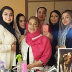 Melika Sharifinia Instagram - ا عکس‌های دخترونه ! 😍 با خانومای جذاب و دوست داشتنی دلدادگان ❤️ ا فردا قسمت آخره............... دلمون حسابی براتون تنگ میشه 😌🌹 ا مریم خوشگلم تولدت مبارررررررک امیدوارم به همه ی آرزوهات برسی عزیزدلم 😍❤️ واقعا چرا ما یه عکس دونفره باهم نداریم؟ در اسرع وقت رسیدگی بشه لطفا !! 😶 @maryammmohamadpour 💋 ا اونایی که تو عکسا نیستن بدونن که یا عکسی که ازشون داشتم افقی بوده و کامل جا نمی‌شده ، یا یک عدد آقای مزاحم توی عکس بوده و کارو خراب می‌کرده ! 😶 ا @panteabahram_official @sania__salari @sepidehkazemii @maryammmohamadpour @bahareh_hosseini59 @mehrafagh_jdk @saranajafi136322 matin merane joon parisa roya Alma