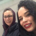 Melika Sharifinia Instagram - ا با یگانه عسل‌بانوی دل‌ها 😍 در کوچه‌ پس‌کوچه‌های جشنواره‌ی فجر قبل از دیدن فیلم درخونگاه با هنرنماییِ خواهر قشنگم❤️ا خسته نباشی عزیزدلم❤️❤️❤️ا مثل همیشه عالی بودی👌👏😍💋 ا ا #ملیکاشریفی_نیا #ملیکا_شریفی_نیا #آزیتاحاجیان #مهراوه_شريفى_نيا #بازیگر #جشنواره_فجر #جشنواره_فیلم_فجر #حال_خوب #مادر #مادردختری #عشق #نفس #زندگی #فیلم