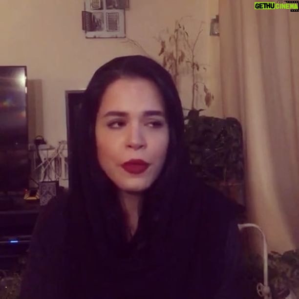 Melika Sharifinia Instagram - ا الوعده وفا قسمت دوم 🌹 ورق بزنید #تغییر ا با هنرنمایی زیبای خواهر قشنگم در تیتراژ ! 😂😍 @mehraveee ا #ملیکا_شریفی_نیا #ملیکاشریفی_نیا #اراده #لاغری #سلامتی #مهراوه_شریفی_نیا #ملیکاومهراوه #کیلوریزون