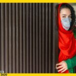 Melika Sharifinia Instagram – .
به نظرتون زندگی به حالت عادی برگشته؟ 
به نظر من نه… هنوز هم تا جایی که می‌شه باید رعایت کرد 
منظور از رعایت سر کار نرفتن نیست
چون با توجه به شرایطی که پیش اومده و قیمت‌های سرسام‌‌آور 
اگر کار نکنیم مرگ به شکل دیگه‌ای سراغ‌مون میاد! 
ولی هنوزم می‌تونیم از خودمون مواظبت کنیم 
مثلا سر کار تمام نکات ایمنی رو رعایت کنیم 
از رفتن به جاهای پرجمعیت و غیرضروری خودداری کنیم 
از بغل کردن و بوسیدن دیگران 
با این‌که خیلی دل‌مون براشون تنگ شده خودداری کنیم 
اگر خرید می‌ریم حتما دست‌کش و ماسک همراه‌مون باشه 
اگر توان خرید ماسک نداریم
 با لباس‌های کهنه‌مون ماسک چندلایه درست کنیم 
که اقلا تا حدودی جلوی مبتلا شدن‌ رو بگیره 
وقت بذاریم و تمام خرید‌هارو با آب و صابون حسابی بشوریم 
کفش‌هامون رو بیرون در یا توی محوطه‌ی مشخص شده در دربیاریم
 و با کفش توی خونه راه نریم 
غذا از بیرون نگیریم و سعی کنیم خودمون آشپزی کنیم 
نون‌ها رو بذاریم توی تستر یا روی گاز که حسابی داغ بشن‌ 
سبزیجات رو در سرکه و نمک 
یا مایع ضدعفونی کننده‌ی مخصوص سبزیجات قرار بدیم 
و مهم‌تر از همه ایمنی بدن‌مون رو بالا ببریم 
تا هیچ ویروسی نتونه بهمون غلبه کنه 
امیدوارم همتون از این شرایط سلامت بیرون بیاین 
وقت برای خوش‌گذرونی همیشه هست
اگر الان مواظب خودمون باشیم♥️
.
.
عکس از کوروش جوان نازنین 
@koroshjavan 🌹
در خانه می‌مانیم .
.
#کرونا #قرنطینه #مراقبت #زندگی #در_خانه_بمانیم