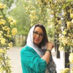 Melika Sharifinia Instagram - . بهاره‌ی خوشگل من دختر رنگ و وارنگ و گل‌گلی لبخند قشنگت هرگز از یادم نخواهد رفت شور زندگی تو همیشه برام ستودنی بود توی دنیایی که هیچ‌کس حوصله‌ی موندن نداره تو با همه‌ی وجودت بودی و موندی و جنگیدی به امید دیدارت یک جای خیلی بهتر و قشنگ‌تر عزیزدلم دوست دارم و همیشه به یادت خواهم بود خوب و آروم بخواب 🤍🕊 . . #بهشت