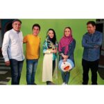 Melika Sharifinia Instagram - ا این پست مخصوص بچه‌هاست !❤️ خوشگل‌های دوست داشتنی امروز « یکشنبه » ساعت ۹ شب برای رونمایی از قسمت سوم سریال بالشها در پردیس سینمایی باغ کتاب منتظرتونیم 😌 همه‌ی بازیگرها و عوامل کار هستن خوشحال می‌شیم ببینیمتون🌹 ا دوستان عزیز سالن پر شده ولی همچنان برای دیدار با عوامل و بازیگرها می تونید تشریف بیارید 🌹🙏🏻