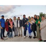 Melika Sharifinia Instagram - . خاطره‌بازی 😍 با یک گروه بی‌نظیر و درجه یک به بهانه‌ی بازپخش سریال دلدادگان هر شب ساعت ۲۲:۰۰ از شبکه‌ی آی‌فیلم 👌 . بگین ببینم کیا دلدادگان رو دیدن ؟ کیا دوست داشتن ؟ کیا دارن از آی فیلم دنبال می‌کنن؟ و کیا خوشحالن که می‌تونن بالاخره با پخش منظم ببینن؟ 😐 . #دلدادگان #منوچهرهادی #ملیکا_شریفی_نیا #آی_فیلم #تلویزیون #خبر #سینما #یادش_بخیر #♥️