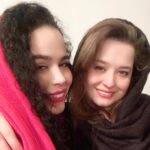 Melika Sharifinia Instagram – .
روزتون مبارک مهم‌ترین معلم‌های زندگی من 
بی‌شک هرچه دارم از شماست ♥️
.
.
روز همه‌ی معلم‌های عزیز مبارک 🌹
.
.
📸 @vosoughi_photography ♥️
.
#معلم #روزمعلم #عشق #خانواده #آزیتاحاجیان #محمدرضاشریفی_نیا #مهراوه_شریفی_نیا #ملیکا_شریفی_نیا