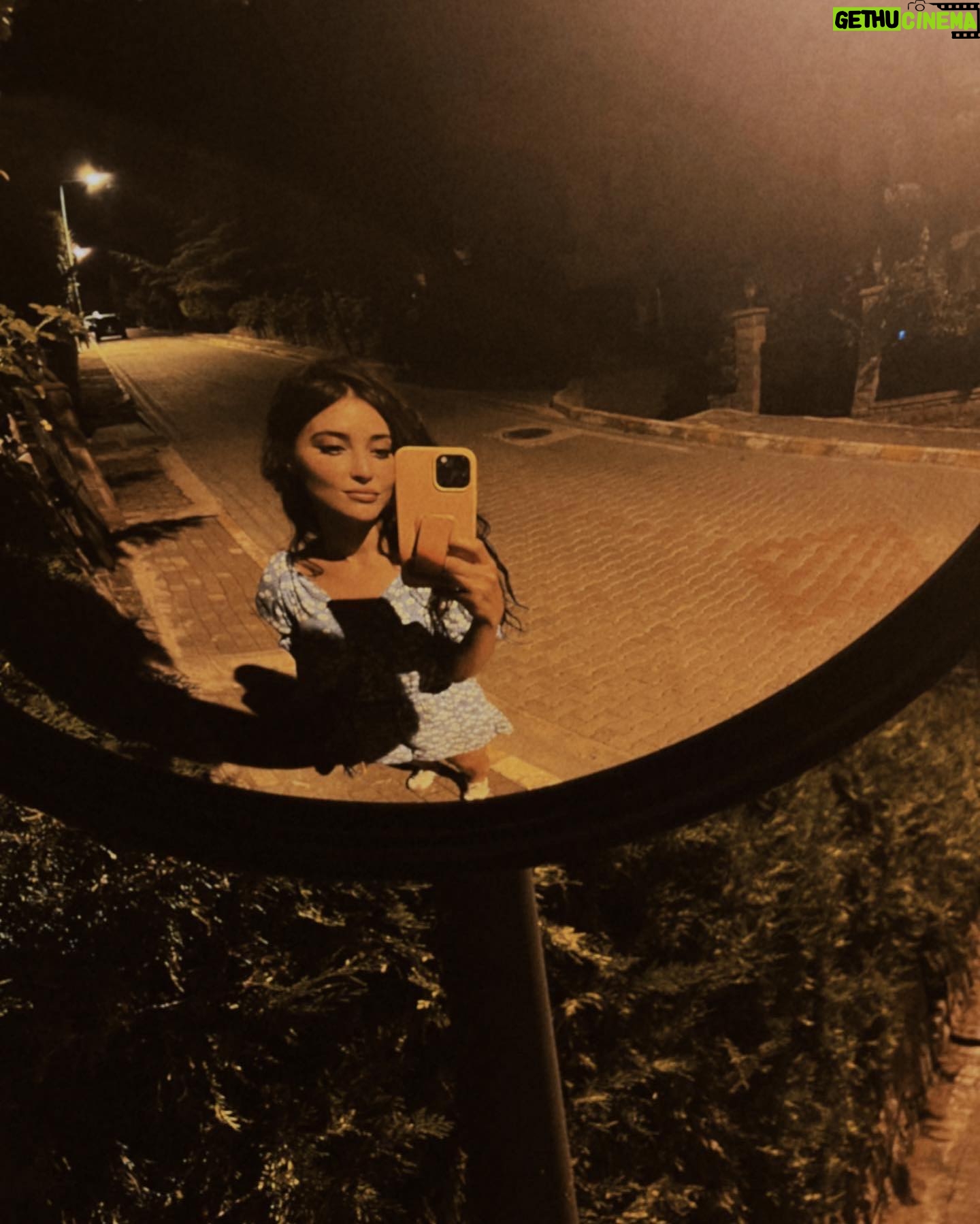 Melike İpek Yalova Instagram - Baya cok kafasi karisik bi tb dump 😏🧡