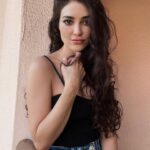 Melike İpek Yalova Instagram - A brief moment of balkoning🤓 🤎