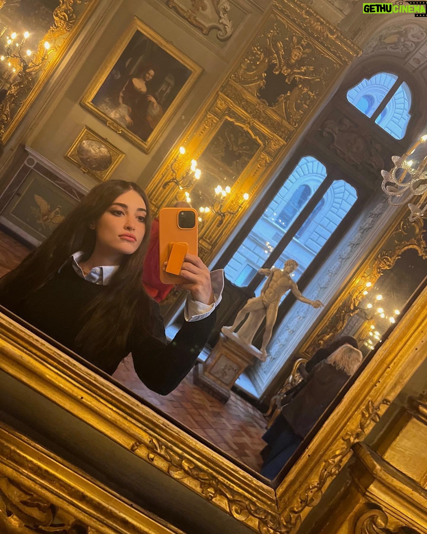 Melike İpek Yalova Instagram - Baya cok kafasi karisik bi tb dump 😏🧡