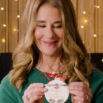 Melinda Gates Instagram - @jenngatesnassar and I may not be the most artistic, but we make up for it with our holiday cheer 😉🎄 Had so much fun talking about some of our favorite holiday traditions, and of course my greatest joy of 2023: my sweet granddaughter, Leila.
