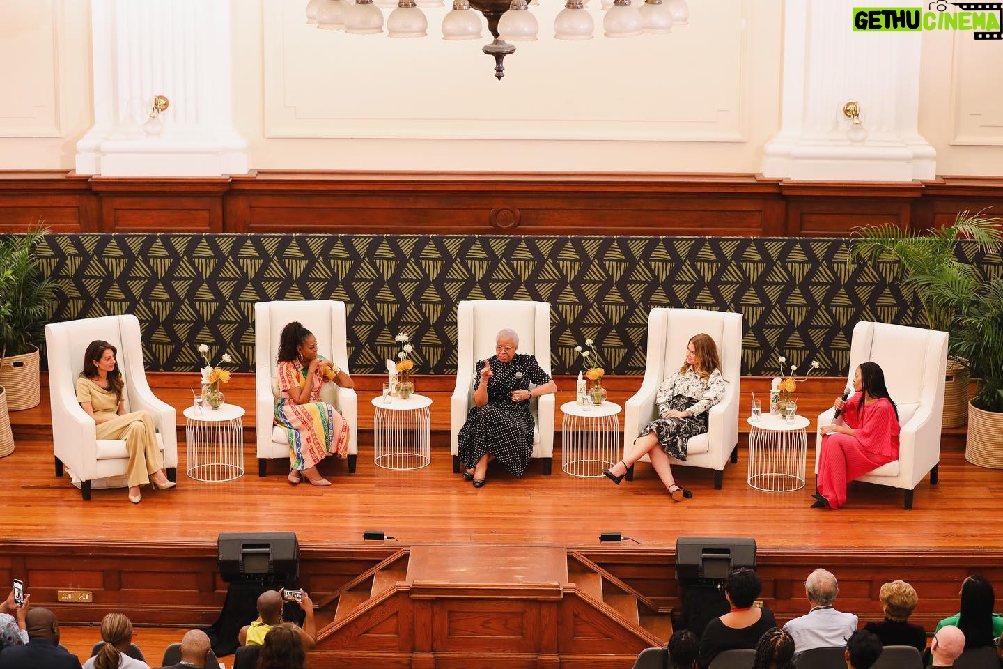 Melinda Gates Instagram - It was such a privilege to spend time in South Africa with visionary leaders who are working to remove the barriers that hold women and girls back. Here are a few highlights from my trip this week—including participating in a panel about child marriage alongside @michelleobama and Amal Clooney (@clooneyfoundationforjustice), learning about literacy programs from students and teachers at a primary school, spending time with the remarkable Graça Machel, and talking about women’s power at the @thetutulegacy