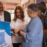 Melinda Gates Instagram - It was such a privilege to spend time in South Africa with visionary leaders who are working to remove the barriers that hold women and girls back. Here are a few highlights from my trip this week—including participating in a panel about child marriage alongside @michelleobama and Amal Clooney (@clooneyfoundationforjustice), learning about literacy programs from students and teachers at a primary school, spending time with the remarkable Graça Machel, and talking about women’s power at the @thetutulegacy