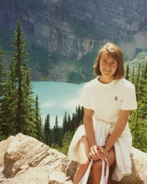 Melinda Gates Instagram - I’ve always loved spending time outside, and I’m so grateful for every beautiful place I’ve had a chance to visit. (This picture was taken in Banff National Park in Canada. All these years later, I still can’t get over the color of that lake!)
 
In honor of #EarthDay, what are some of your favorite outdoor spots? 🌍