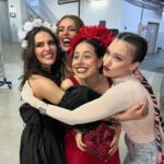 Melisa Şenolsun Instagram - Birlikte cok guzeliz ❤️‍🔥🌹 Dünya Emekçi Kadınlar günümüz kutlu olsun ✨ Bu geceyi düzenlediğin için sana sonsuz teşekkürler güzel arkadaşım @aydantas1 ❣️ Frida Kahlo’dan ilham alarak tasarladığın bu dünyanın bir parçası olmak çok keyifliydi @sudietuzofficial ❤️