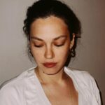 Melisa Şenolsun Instagram - 🔥🌟😌🐈‍⬛🎨🤨🐰#ortayakarşık