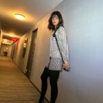 Melissa Barrera Instagram – Press day for @screammovies 
Ya no falta nada!