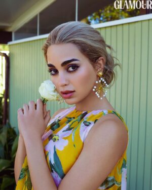 Melissa Barrera Instagram - Golden x @glamourmexico 
De mis shoots favoritos 💛