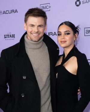 Melissa Barrera Instagram - Been over the moon since YOUR MONSTER premiered at @sundanceorg ❤️
Hearing audiences laugh and gasp and clap and cheer has made my heart swell and burst continuously. So so grateful to everyone that came out to watch and has gone along for this crazy ride 👹
Also forever indebted to everyone that had a hand in making this wonderful film. Especially our genius director @cglindy you’re SOOO cool 😍 love you.
Love you all. Two more screenings next week!  #yourmonster