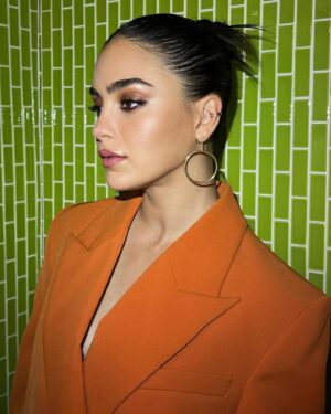 Melissa Barrera Instagram - 🍊