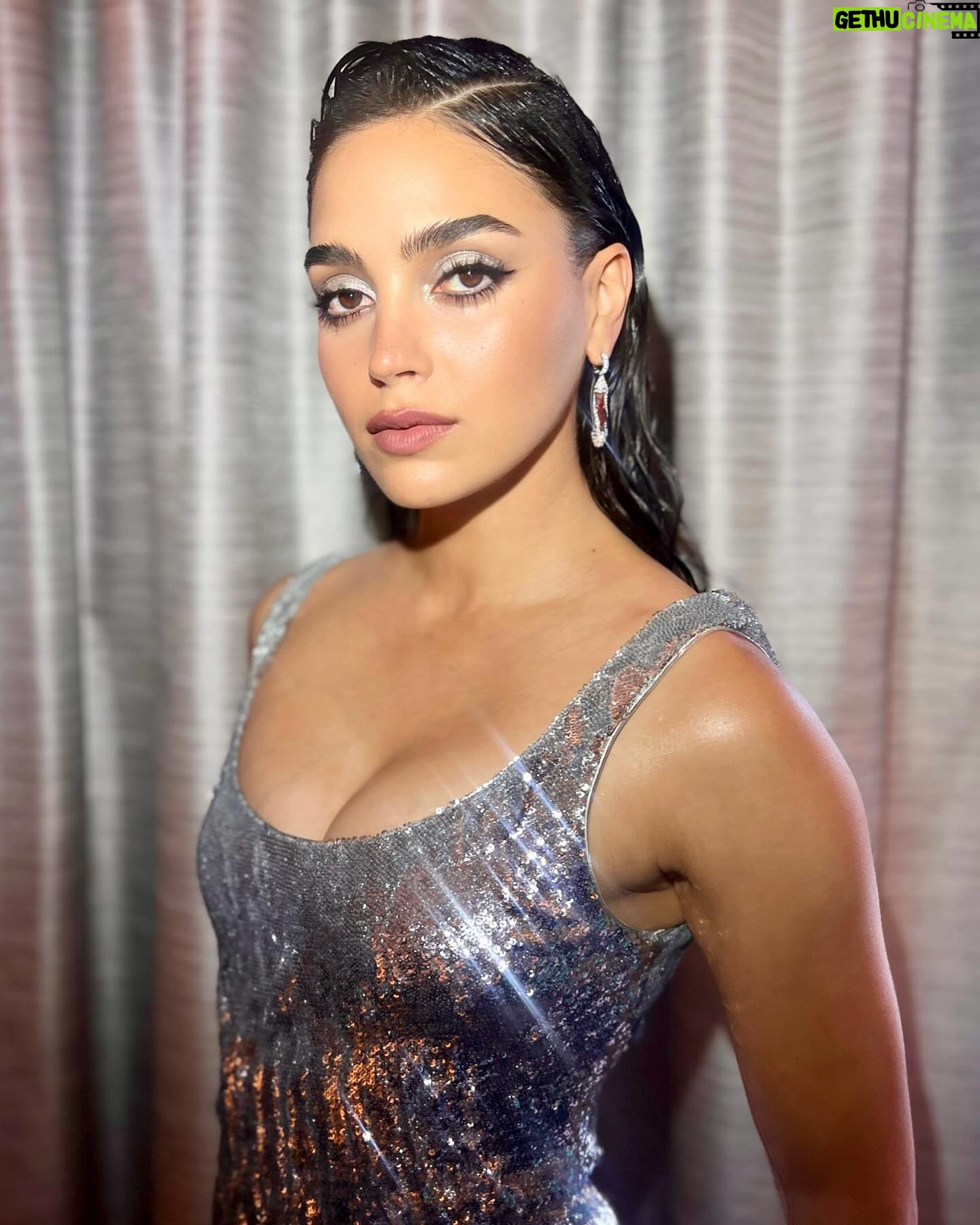 Melissa Barrera Instagram - @abigailthemovie premiere look. Team really hit this one out of the park 🩸