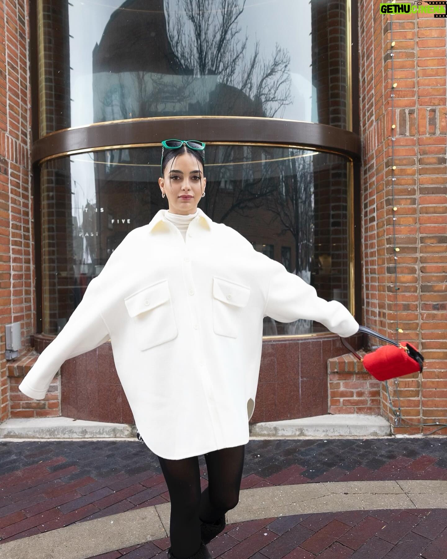 Melissa Barrera Instagram - If u get it, u get it 😎 More from the 3 minutes I got with the awesome @myles_standish for @interviewmag in Park City #sundance