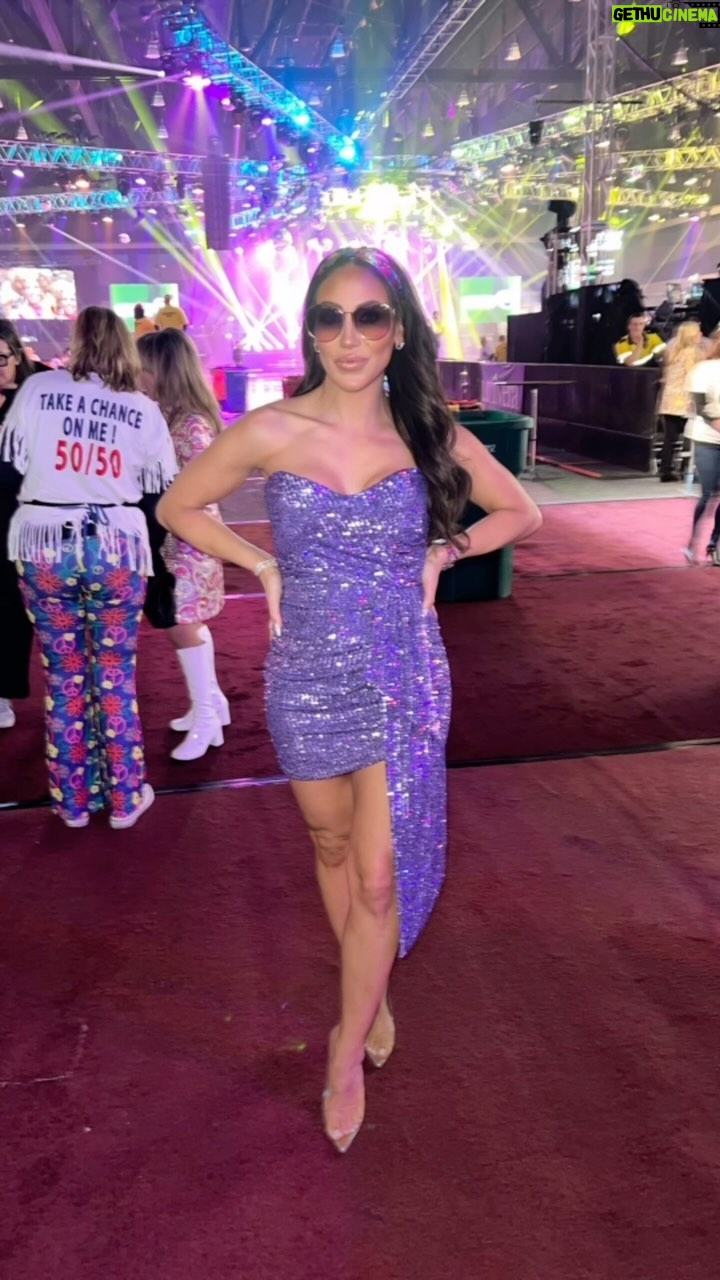 Melissa Gorga Instagram - Wow wow 🎶 What a night! 10,000 people and all to support children with cancer🙏🏼Every single penny. 100% of the money❣️God bless everyone who came & danced all night!!🕺 We love you 🫶🏼 @campgooddays @worldslargestdisco #rhonj #disco #cancersucks