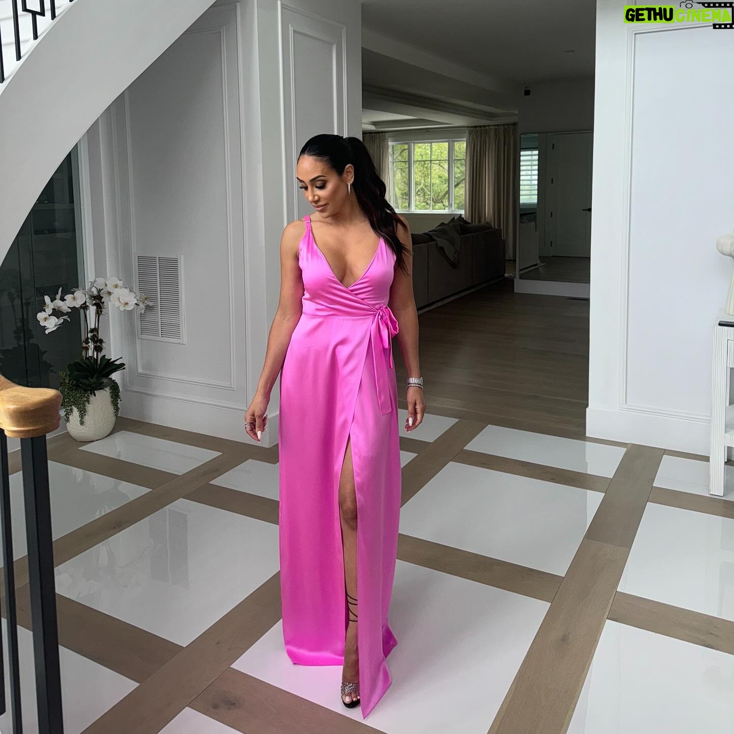 Melissa Gorga Instagram - Pink is my thanggggg 💕 Out tonight for "The Idea of You" movie premiere 🍿 @annehathaway @amazonmgmstudios @primevideo #theideaofyou