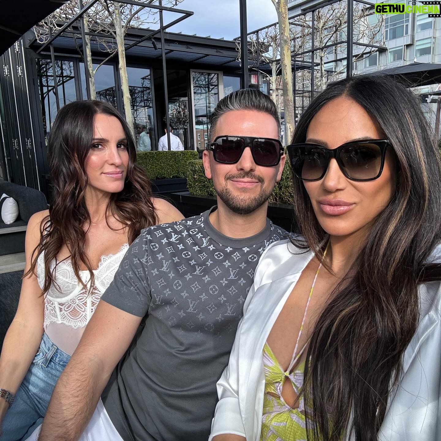 Melissa Gorga Instagram - OK! so my birthday is next week, but I had the best lunch today with my people! Missing a few- ππ nothing better to me then good friends mixed with a little family π And a random gorgeous dog #grateful