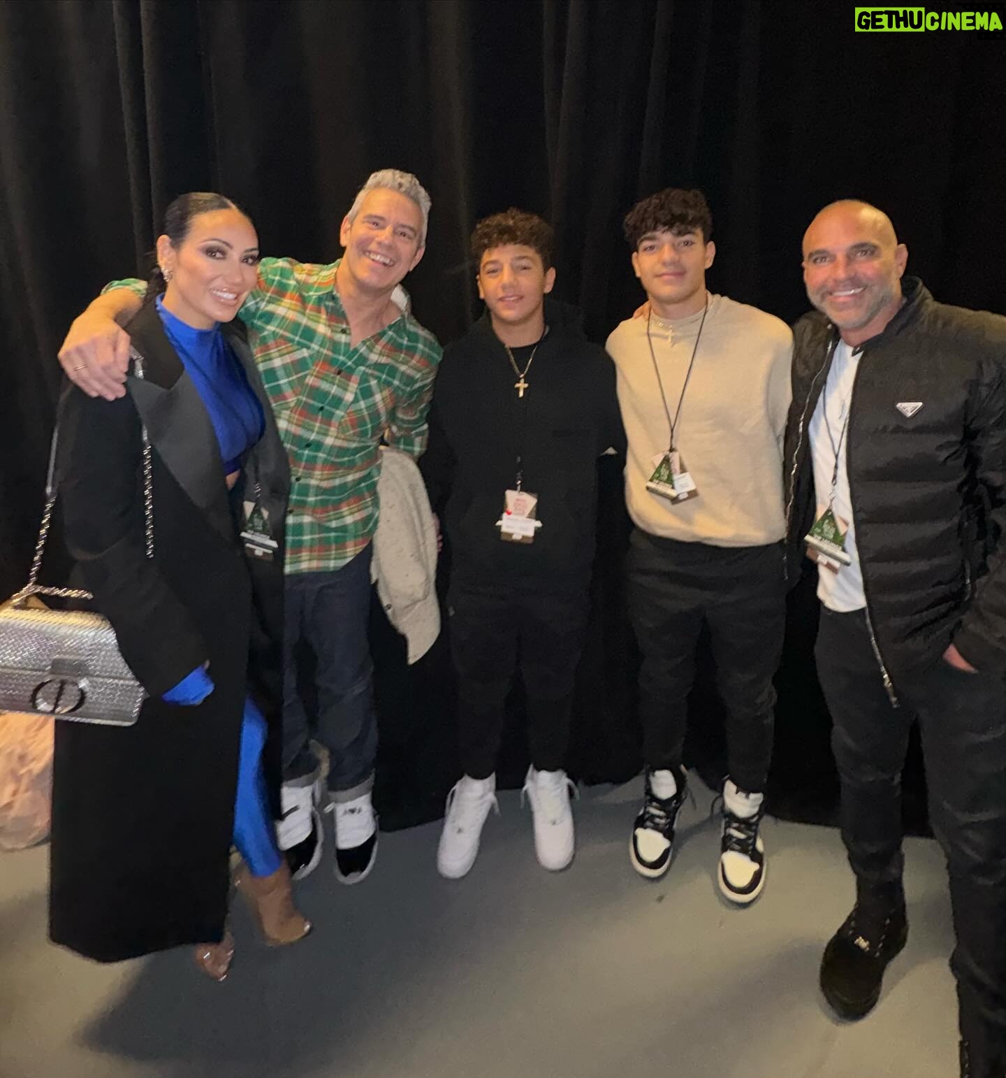 Melissa Gorga Instagram - Always take @antoniagorgaa to @iheartjingleball every year🎄 she had an exam and couldn’t come 😢But was so happy to take my boys and make memories with them❣️ Happy holidays everyone! 🎄🎄