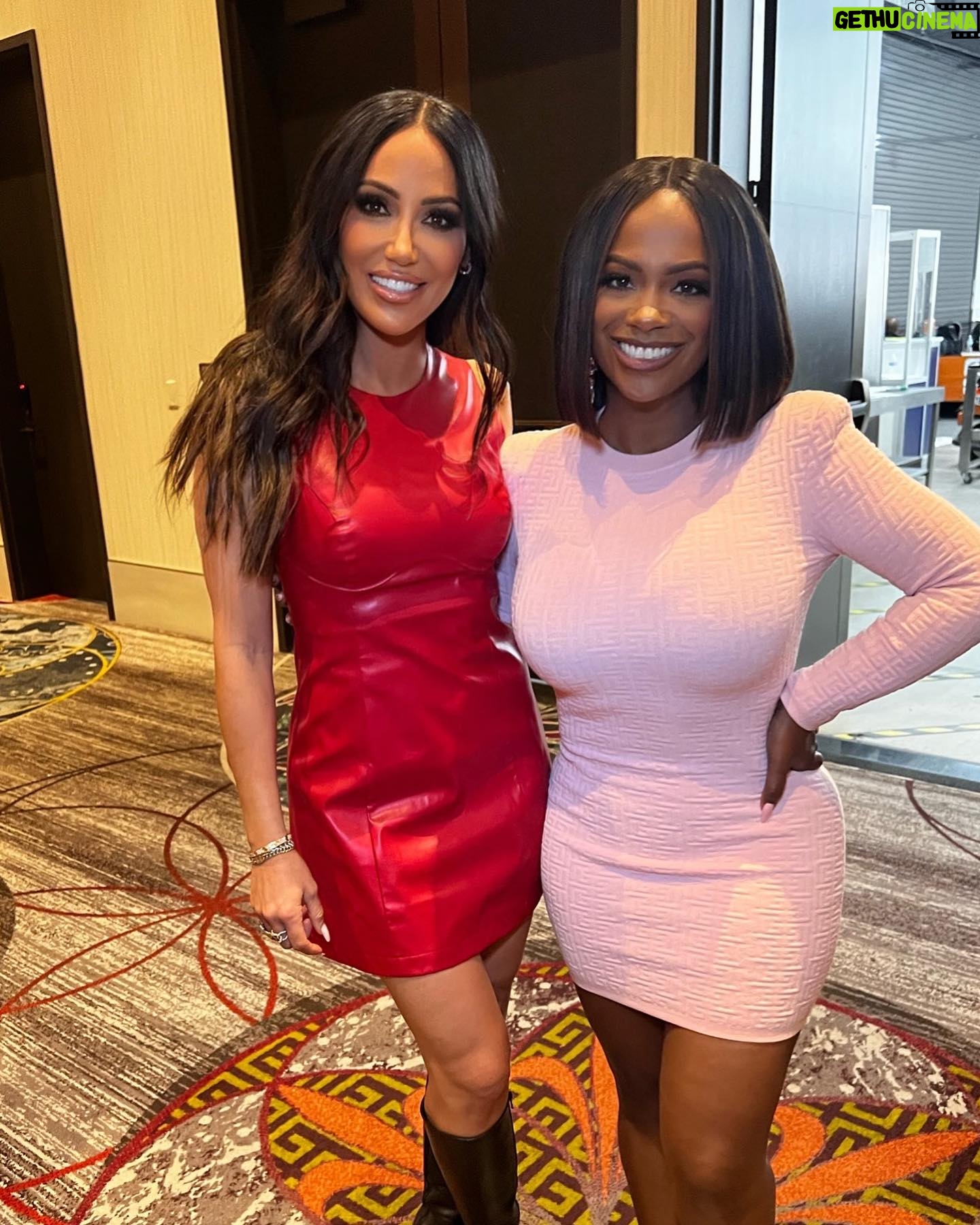 Melissa Gorga Instagram - Bet on red ♦️ @envybymg #rhonj #rhoa #rhobh #bravocon