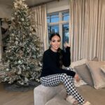 Melissa Gorga Instagram - It’s legging season!!❄️ I’m loving all these from @ryannandrose They are the most comfy! Cute patterns, some are fleece🤗and they are all high waisted with an awesome pocket for your phone! Check them out 🫶🏼