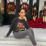 Melissa Gorga Instagram - It’s legging season!!❄️ I’m loving all these from @ryannandrose They are the most comfy! Cute patterns, some are fleece🤗and they are all high waisted with an awesome pocket for your phone! Check them out 🫶🏼